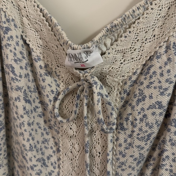 New Blouse XL crop top - Picture 4 of 5